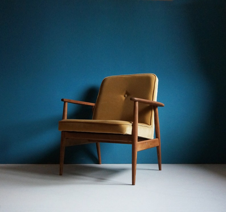 Vintage Armchair from Mid Century, Gold Velvet Fabric, Restored zdjęcie 5