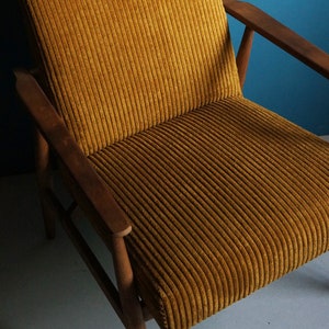 Fauteuil vintage du milieu du siècle, moutarde foncé, restauré image 6