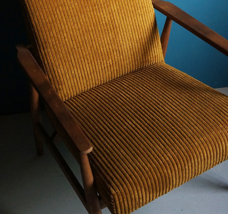 Fotel vintage z połowy wieku, ciemna musztarda, odrestaurowany zdjęcie 6