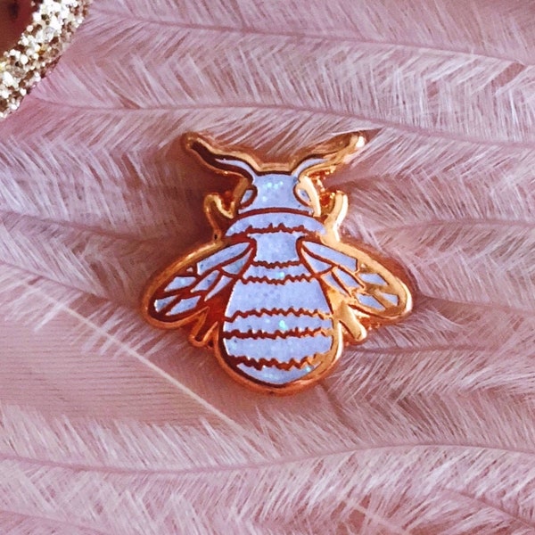 Mini Bee Luxe Rose Gold Iridescent White Glitter Hard Enamel Pin, Animal Nature Bees Tiny Cute Board Filler Collar Lapel Pin Pretty Broszka