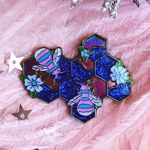 Blueberry Honeycomb Hard Enamel Pin, Rainbow Metal Anodized Blue Glitter Bee Honey Honeybee Floral Bees Animal Nature Insect Cute Lapel Pin