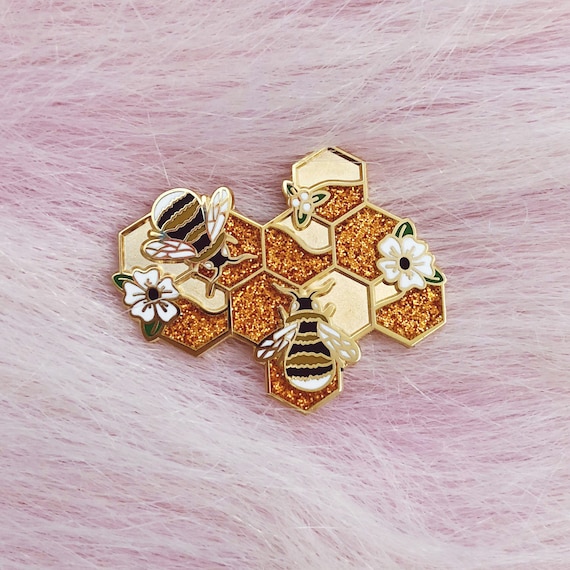 GLITTER LIKE GOLD {Embroidery Pin} GLITTER LIKE GOLD {Embroidery Pin}
