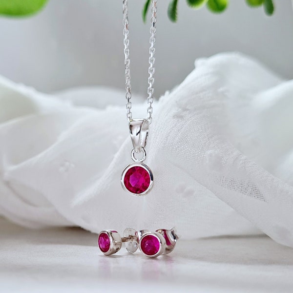 Custom Dainty Duo Round Birthstone Charm In Silver | Caitlyn Minimalist - Foto 10