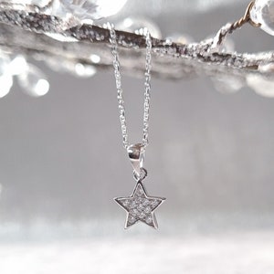 Collier de charme d’étoile argent et CZ | Collier Sterling Silver et Cubic Zirconia Star - | Carte personnalisée incluse | Cadeau d’anniversaire/noël
