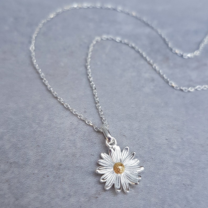 Daisy Necklace April Birth Flower Necklace Silver Daisy April Birth Flower Jewellery April Birthday Gift Silver Necklace Sterling Silver