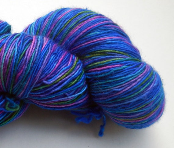blue Sock yarn marine hand painted hyacinth purple 100g by SpinningStreak hand dyed wool