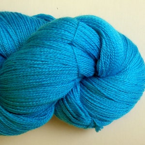 Merino wool and silk laceweight handdyed bright turquoise yarn, 100 grams, 875 yards