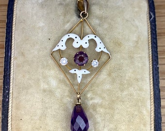 Una splendida collana Art Nouveau in oro giallo da 18 carati con diamanti, smalto e ametista, circa 1890