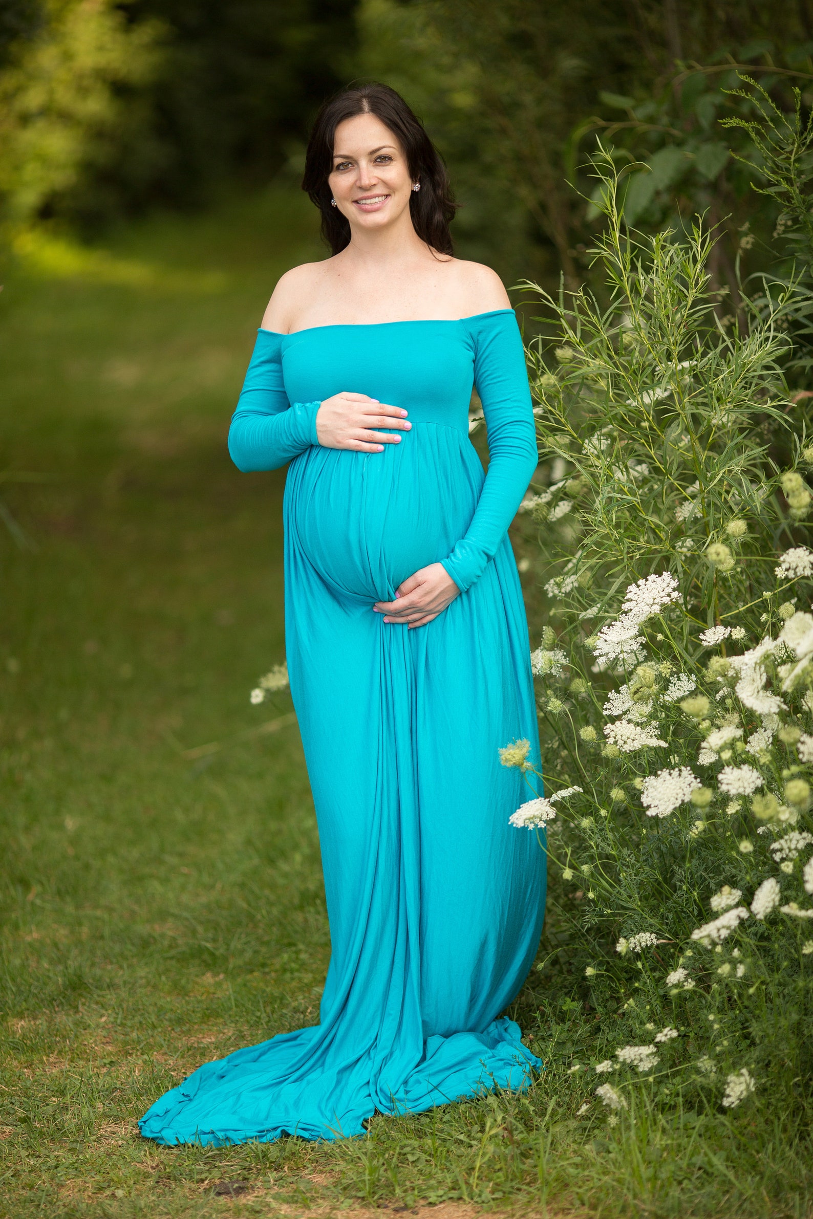 maternity gown with sleeves