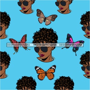 Puede incluir: Un patrón sin costuras que presenta un diseño repetido de una mujer con cabello castaño rizado que lleva gafas de sol y una mariposa. El fondo es de color azul claro.