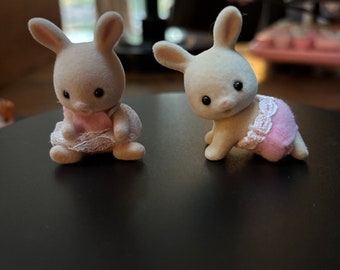 thumbnail image 2 of Sylvanian Families Baby Elephant Twin Set – Calico Critters By Epoch 2 of 5