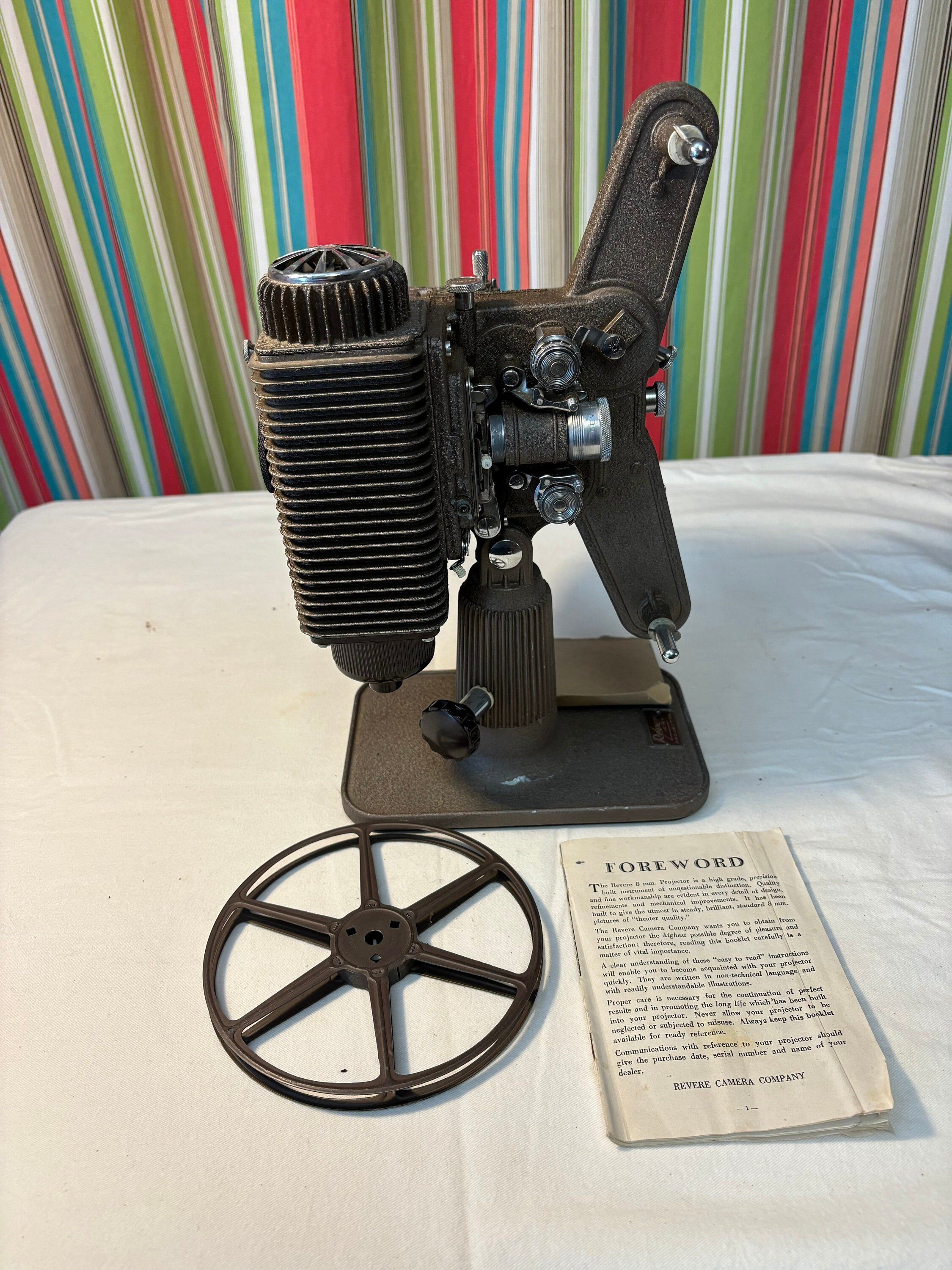 Vintage Revere Model 85 8mm Projector 