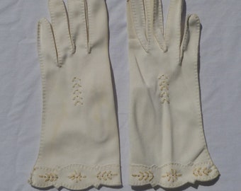 vintage van raalte white ladies gloves with embroidery