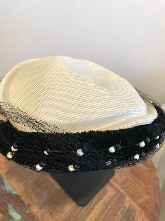 Black and White 1950's Vintage Ladies Hat | Vinta… - image 2