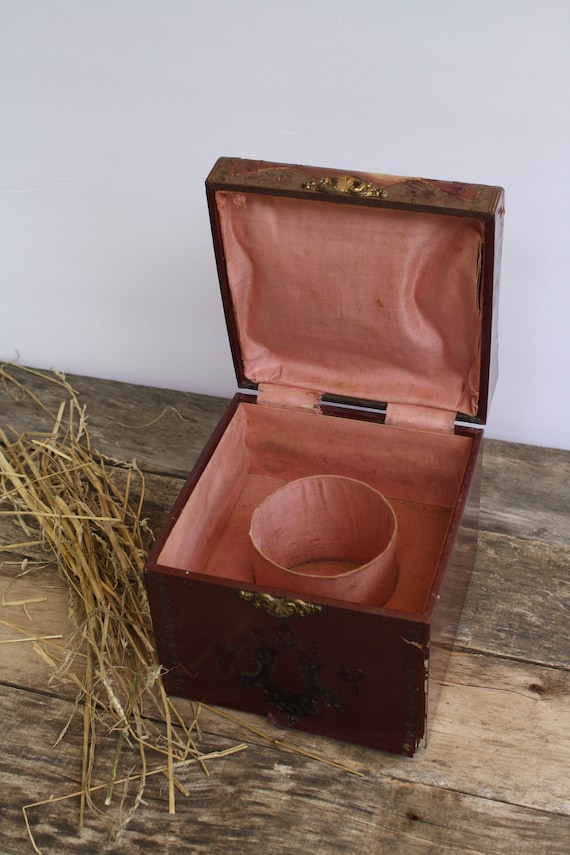 Victorian Collar Box Pretty Storage Box Shabby Chic Bedroom