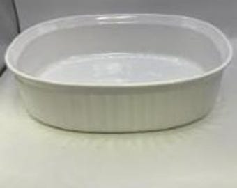 Vintage Corning Ware French White Oval F-2-B Casserole Dish. 2.95 Qt, 2.8 Liter