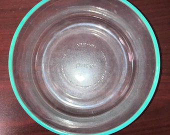 Vintage 1 each pyrex 1.75 Quart storage bowl