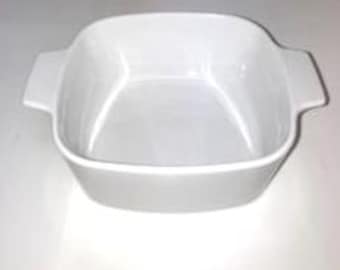 Vintage Corning Ware. White. F-1-1/2-B.