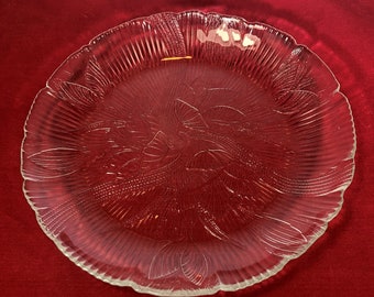 Vintage-6-Plates-Clear-Serving Ware-Glassware-Flowers-Leaves-Home Decor