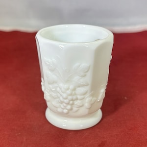 Vintage-Westmoreland-Toothpick Holder-Glass-White-Milk Glass-Grapes-Home Decor