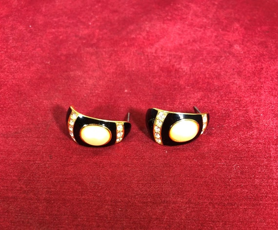 Vintage-Earrings-Half Hoop-Joan Rivers-Black-Faux