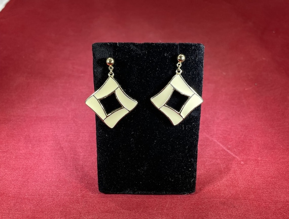 Vintage-Trifari-Gold-Cream-Dangle-Square-Earrings… - image 2