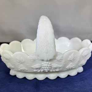 Vintage-Westmoreland-Candy Dish-Trinket Dish-Handle-Grapes-White-Milk Glass-Home Decor