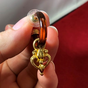 Vintage-Earrings-Dangle-Brown-Hoop-Gold-Heart-Jewelry-Accessories