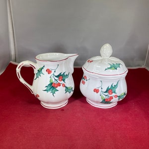 Vintage-Set-Sahnekännchen-Zuckerdose-Villeroy & Boch-Holly-Grüne und Rote Serviergeschirr Bild 1