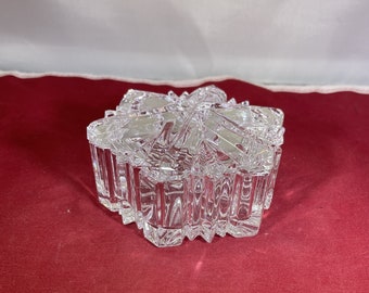 Vintage-Clear-Glass-Trinket Dish-Lid-Star-Home Decor