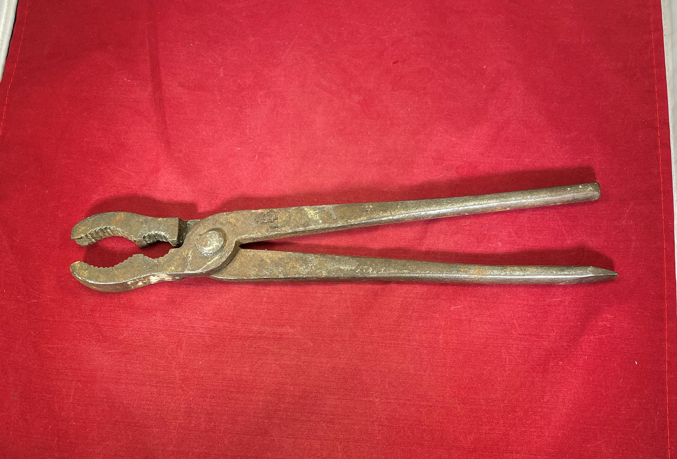 Antique Blacksmith Tongs Farrier Tools Hand Forged Primitive Bench Made 19  14 