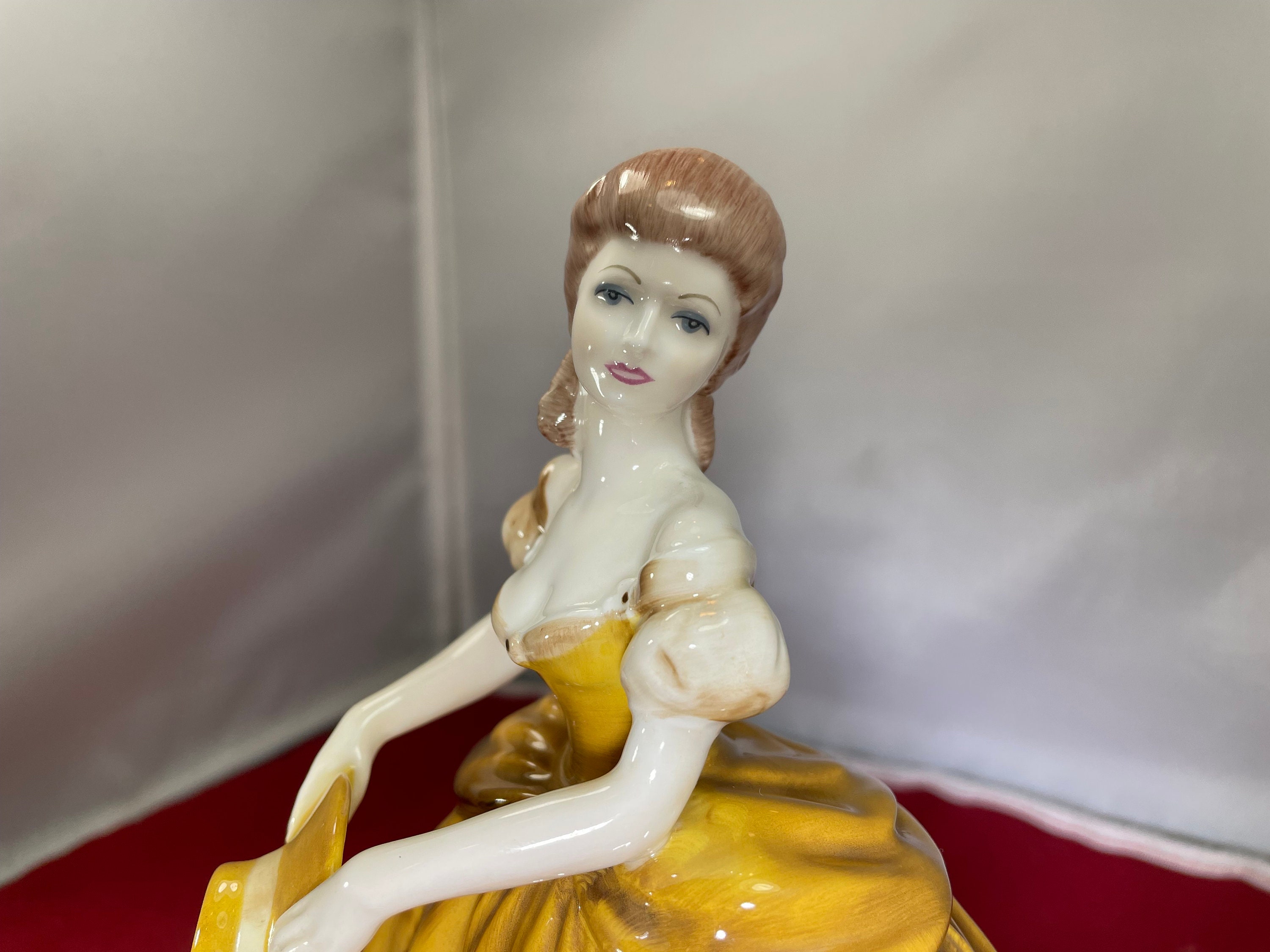 【COALPORT 】コールポート人形 DONNA EST、1750 COALPORT 】コールポート人形 DONNA EST、1750 - メルカリ