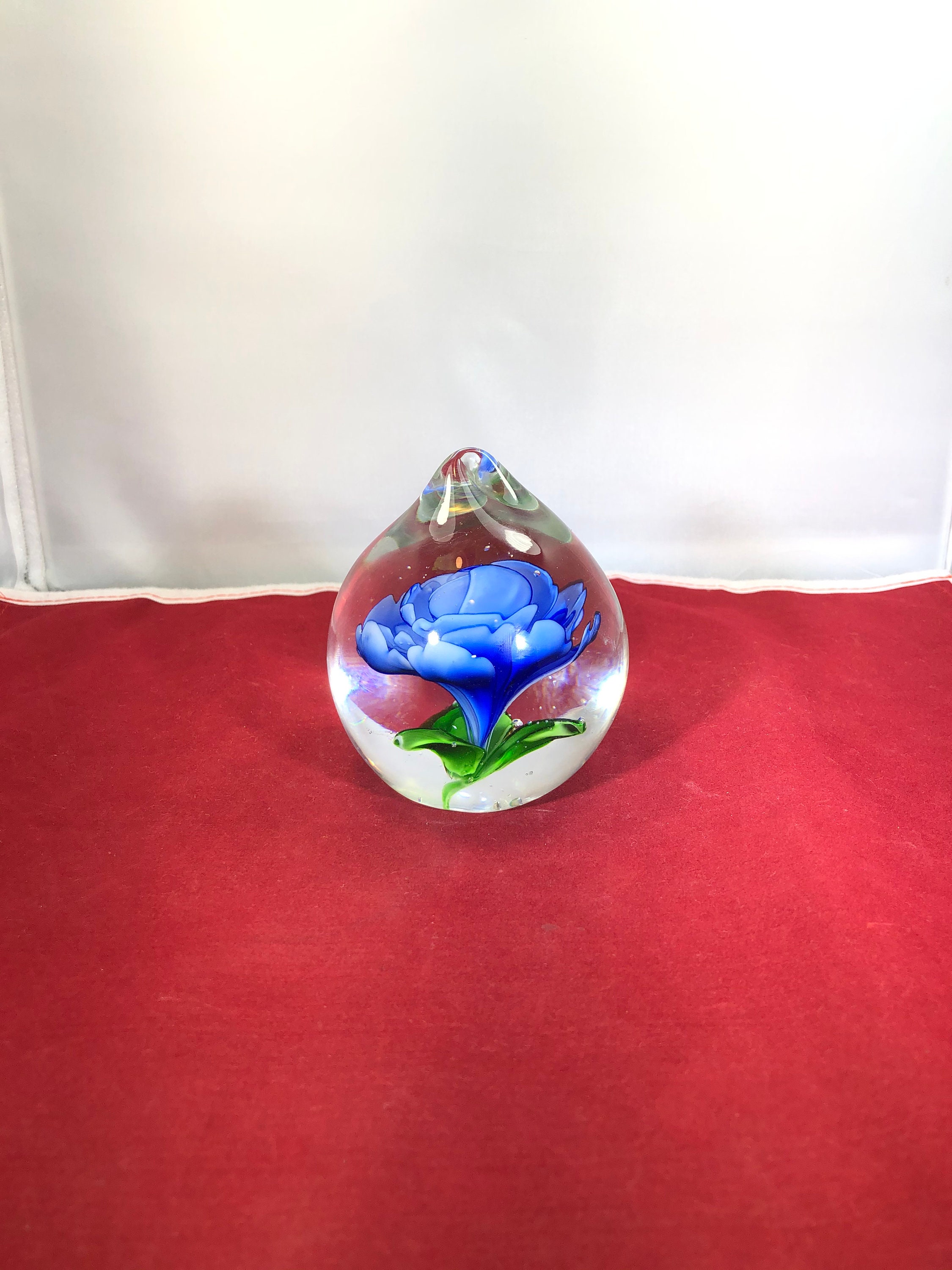 Vintage-paperweight-flower-blue-green-glass-home Decor