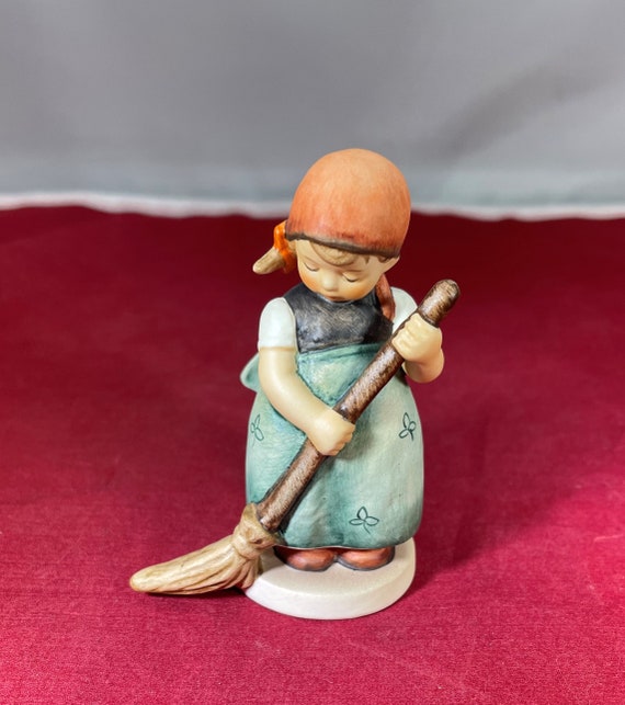 Vintage-figurine-hummel-girl-sweeping-little Etsy