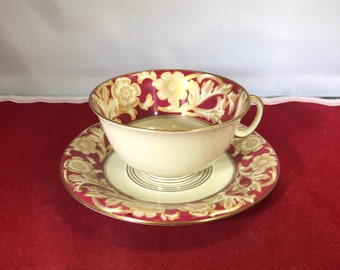 Vintage-Teacup-Saucer-Hutschenreuther-Hohenberg-Germany-Red-White-Gold-Serving Ware