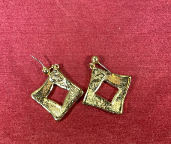 Vintage-Trifari-Gold-Cream-Dangle-Square-Earrings… - image 5