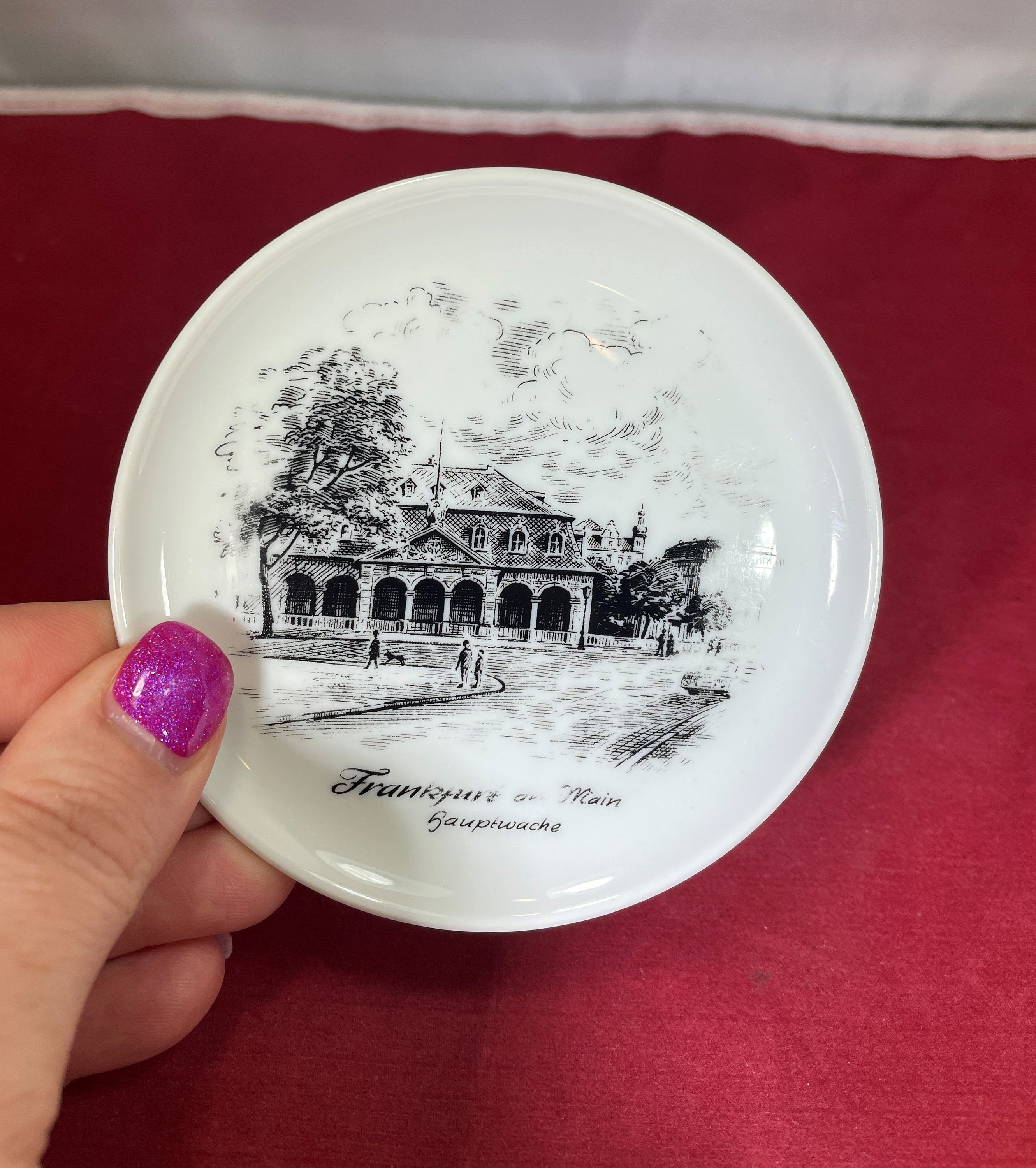 Vintage-3-Miniature Plates-Black and White-Frankfurt-Kaiser