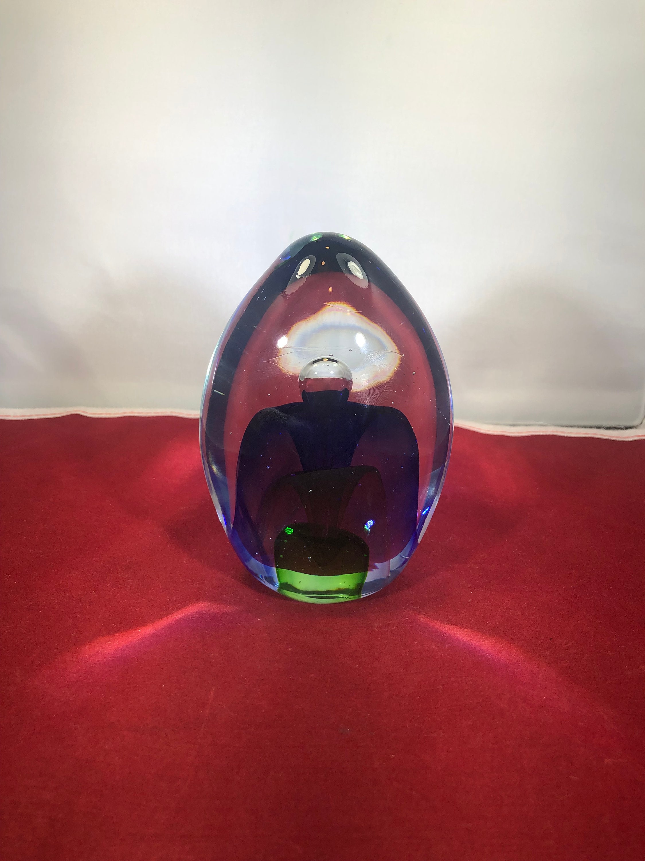 Vintage-paperweight-flower-blue-green-glass-home Decor