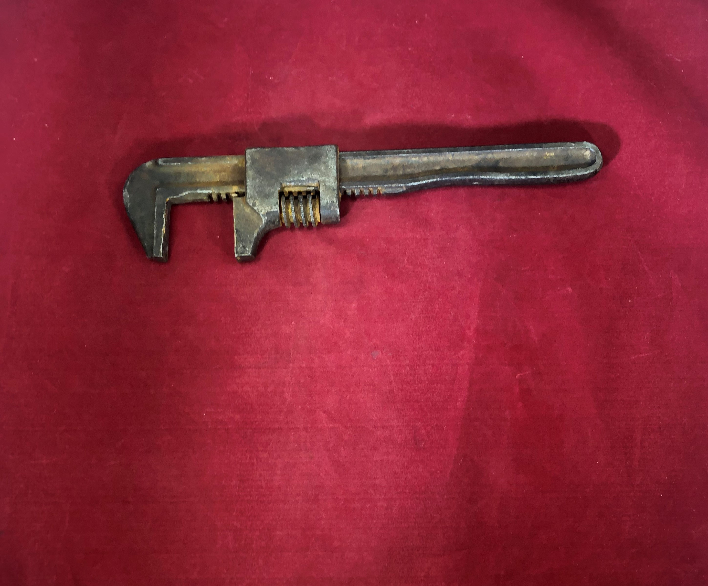 Vintage-primitive Tool-auto-adjustable-monkey Wrench-metal-home