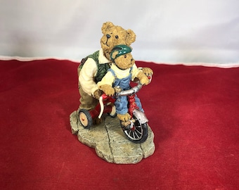 Vintage-Figurine-Boyds Bears and Friends-Bear-Daddy with Taylor-Hold on Tight-Home Decor