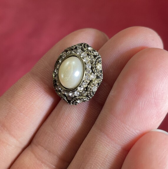 Vintage-White-Faux Pearl-Silver-Studs-Earrings-Je… - image 5
