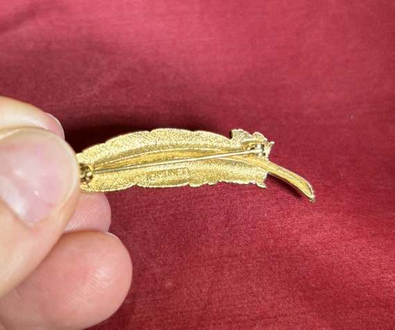 Vintage-Brooch-Pin-Monet-Gold-Feather-Jewelry-Acc… - image 3