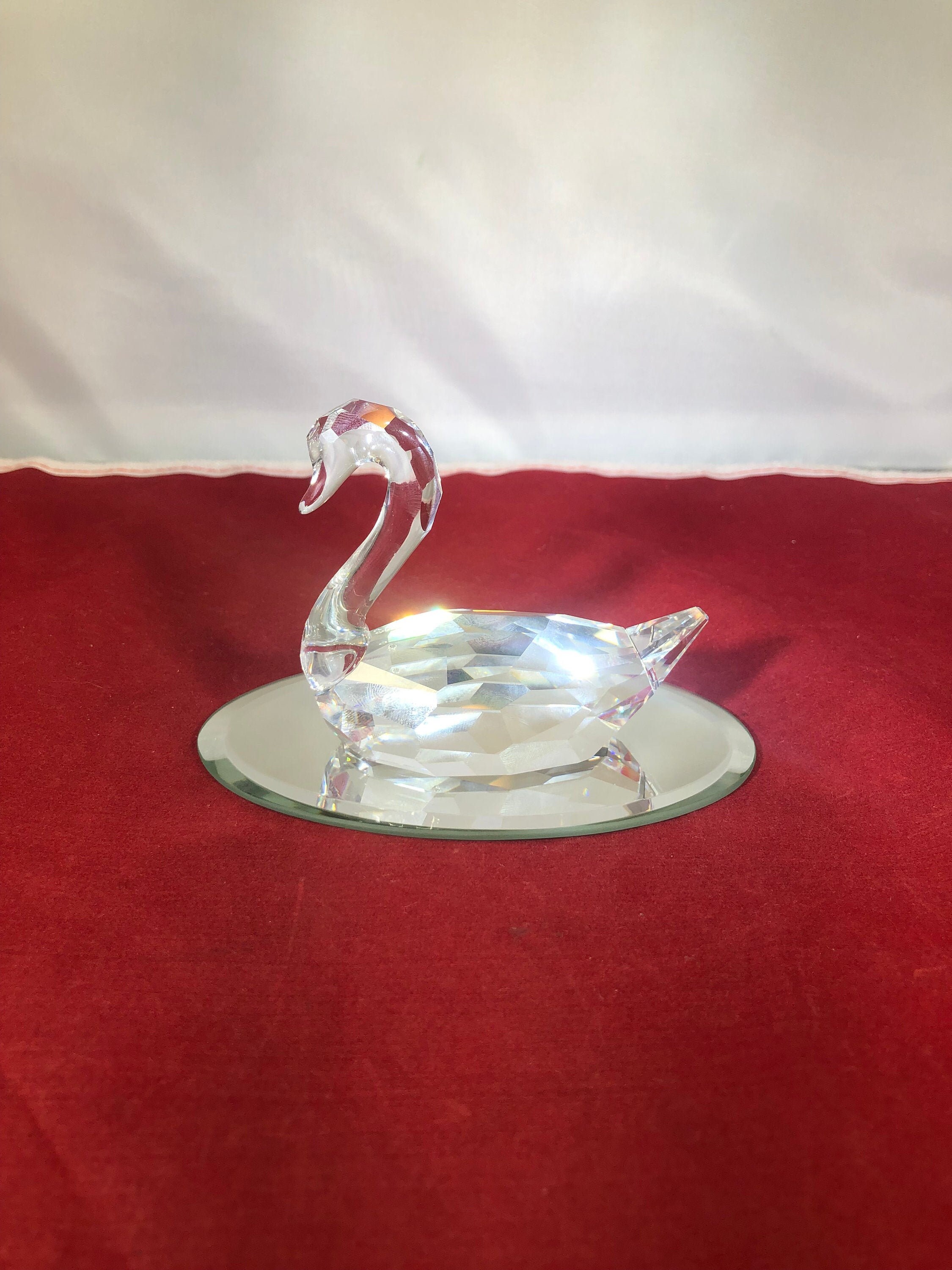 Vintage-swarovski-swan-figurine-clear-glass-crystal-mirror-signed