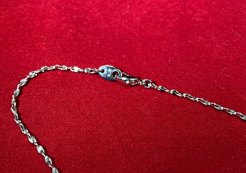 Vintage-Necklace-Heart-Rhinestones-Silver-Chain-Blue-Jewelry-Accessories