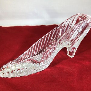Vintage-Glass-Slipper-Shoe-Figurine-Statue-Paperweight-Clear-Home Decor