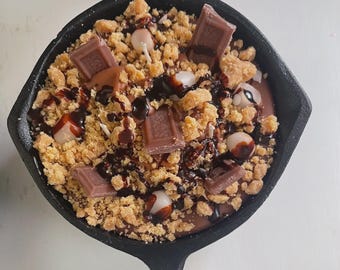 8oz S'more Iron Skillet Candle