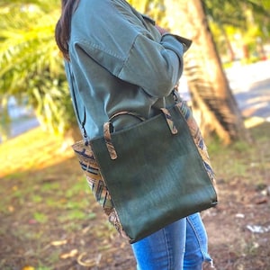 Cork handbag &quot;KAJA olive&quot; - #cork #handbag #vegan #sustainable #shoulderbag #Nature #nature #wood #cork