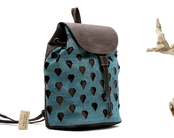 Cork backpack "SALLY" - #cork backbag #vegan #sustainable #nature #kork #wood #bag