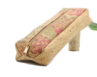 Feather penal / cosmetic bag made of cork "KALA" - #cork #penal #accessory #bag #wood #wood #cork #vegan #shakepenal #schlampertaschen