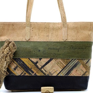 Bolso de corcho "LEYLA" - #bolso de corcho #vegano #sostenible #bolso de hombro #naturaleza #madera #corcho #plumas